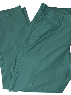 Kirkland Signature Women’s Size 14 Travel Pants Green Cargo Stretch Cropped